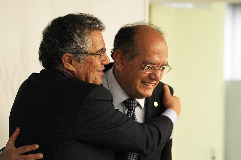 Marco Aurélio amplia foro privilegiado