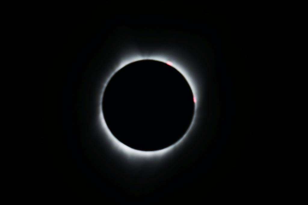 Eclipse solar visto na cidade de Depoe Bay, em Oreg&oacute;n, nos Estados Unidos - 21/08/2017
