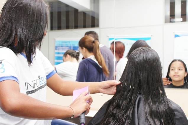 A franquia capacita profissionais na área da beleza A franquia capacita profissionais na área da beleza