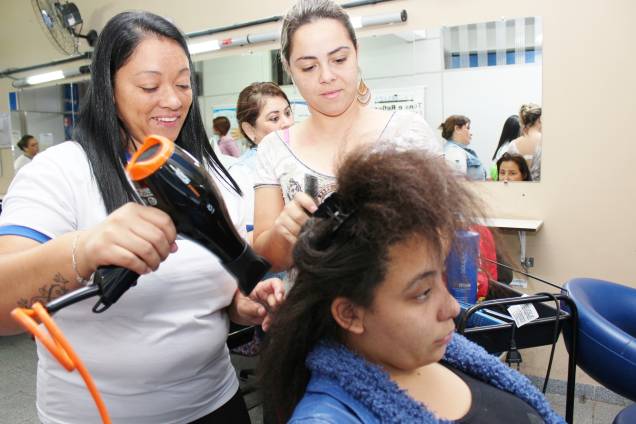 No primeiro mês, a unidade de Sônia recebeu 200 matrículas No primeiro mês, a unidade de Sônia recebeu 200 matrículas