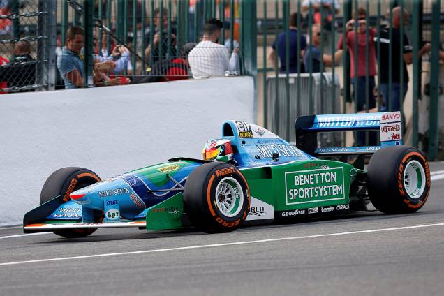Filho de Schumacher pilota carro da primeira vitória do pai, no Circuit de Spa-Francorchamps, na Bélgica - 27/08/2017 Filho de Schumacher pilota carro da primeira vitória do pai, no Circuit de Spa-Francorchamps, na Bélgica - 27/08/2017