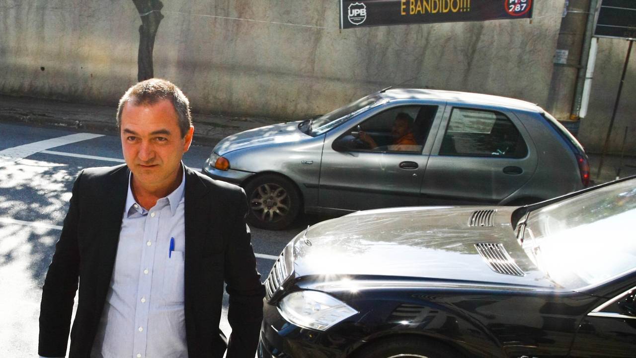 Joesley Batista depôe na Polícia Federal