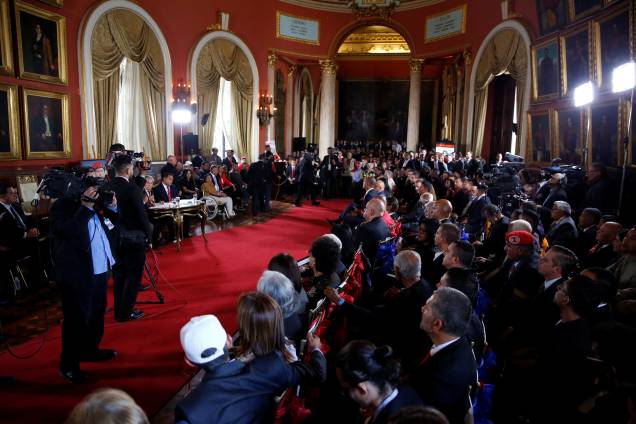 Membros da Assembleia Nacional Constituinte durante a primeira sessão no Palácio Legislativo Federal em Caracas - 04/08/2017 Membros da Assembleia Nacional Constituinte durante a primeira sessão no Palácio Legislativo Federal em Caracas - 04/08/2017
