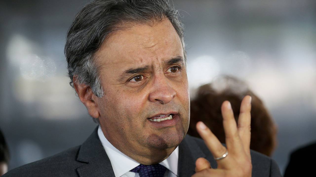 Senador Aécio Neves fala à imprensa no Palácio do Planalto - 15/08/2017