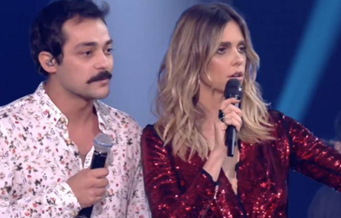 Eduardo Sterblitch canta Lua de Cristal no PopStar