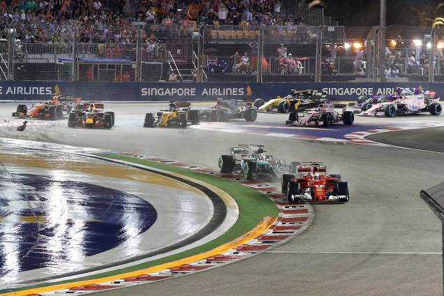 Pilotos durante a largada do GP de Cingapura, o 14º da temporada 2017 de F1 - 17/09/2017 Pilotos durante a largada do GP de Cingapura, o 14º da temporada 2017 de F1 - 17/09/2017