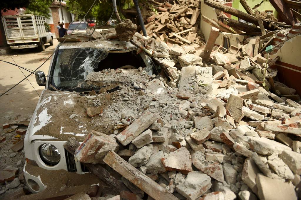 Na madrugada desta sexta-feira um terremoto de 8,2 graus atingiu a costa do Pacifico, no M&eacute;xico, segundo as autoridades locais pelo menos 58 pessoas foram mortas
