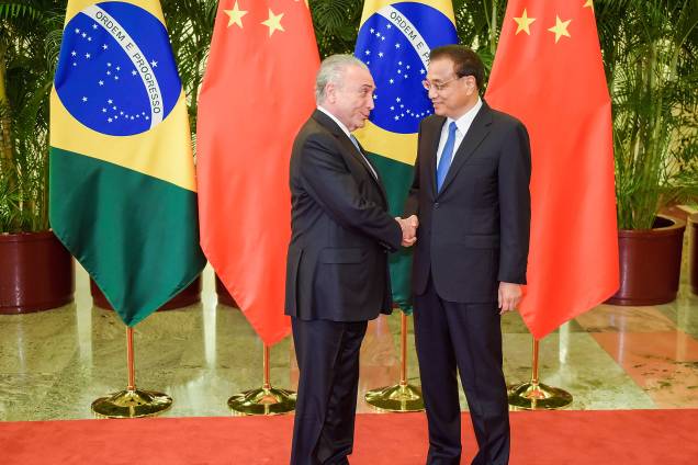Michel Temer cumprimenta o presidente chinês Xi Jinping, durante visita à Pequim, na China - 01/09/2017 Michel Temer cumprimenta o presidente chinês Xi Jinping, durante visita à Pequim, na China - 01/09/2017