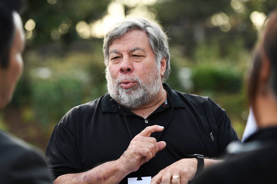 Steve Wozniak em frente ao Steve Jobs Theatre no Apple Park, em Cupertino, na Califórnia, para o lançamento do novo IPhone - 12/09/2017