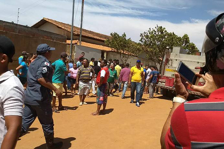 Incêndio atinge creche de Janaúba, em Minas Gerais - 05/10/2017