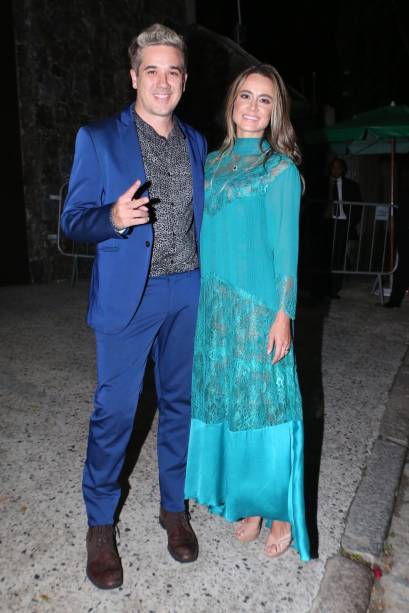 Rogério Flausino e sua esposa Ludmila Alves Carvalho no casamento da modelo Michelle Alves