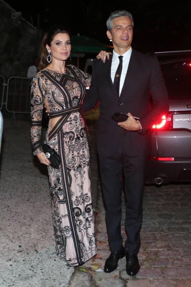 Flávia Alessandra e o marido Otaviano Costa no casamento da modelo Michelle Alves, no Rio de Janeiro Flávia Alessandra e o marido Otaviano Costa no casamento da modelo Michelle Alves, no Rio de Janeiro