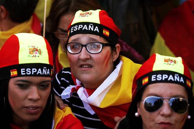 Milhares de espanhóis vão às ruas contra a independência catalã Milhares de espanhóis vão às ruas contra a independência catalã