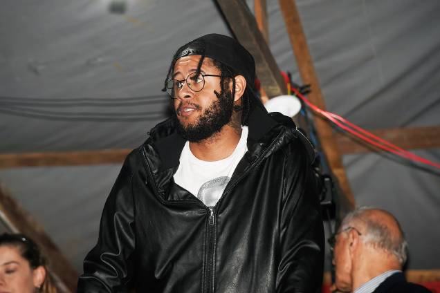 O rapper Emicida, no acampamento do MTST, em São Bernardo do Campo - 30/10/2017 O rapper Emicida, no acampamento do MTST, em São Bernardo do Campo - 30/10/2017