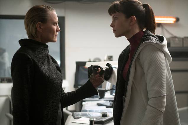 Robin Wright e Sylvia Hoeks em cena do filme 'Blade Runner 2049' Robin Wright e Sylvia Hoeks em cena do filme 'Blade Runner 2049'