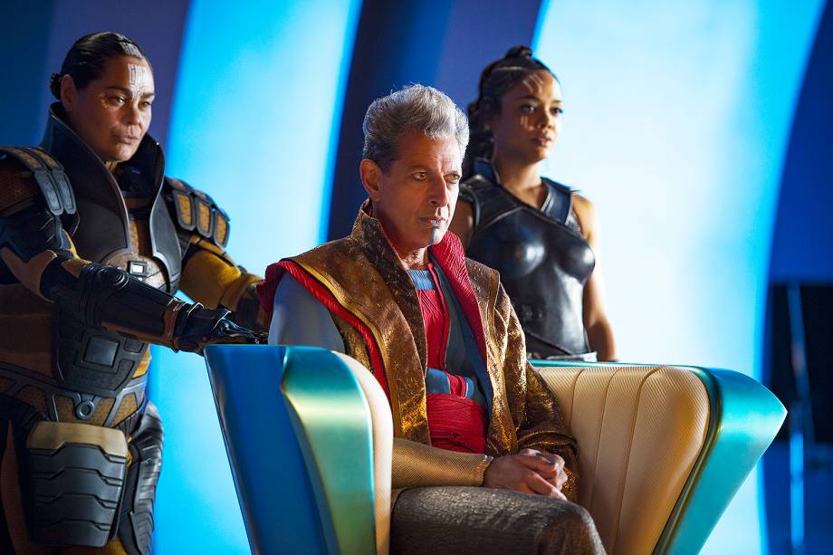 Thor: Ragnarok com Topaz (Rachel House), Grandmaster (Jeff Goldblum) e Valkyrie (Tessa Thompson) Thor: Ragnarok com Topaz (Rachel House), Grandmaster (Jeff Goldblum) e Valkyrie (Tessa Thompson)