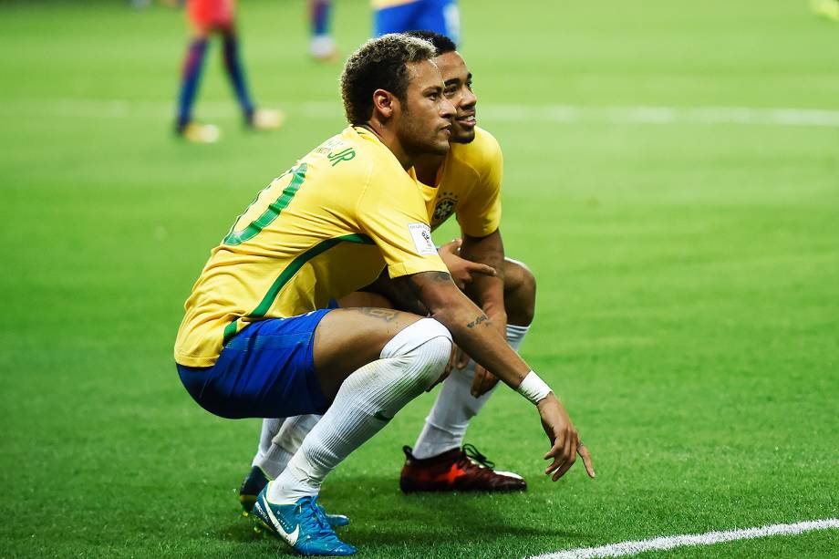 Neymar e Gabriel Jesus comemoram gol contra o Chile, pelas Eliminatórias da Copa da Rússia no Allianz Parque, em São Paulo - 10/10/2017