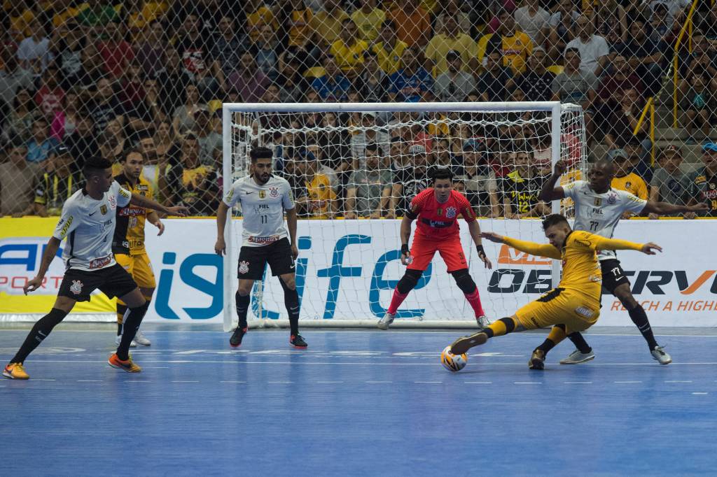 Partida final entre Sorocaba e Corinthians valendo o título da Liga paulista de Futsal Partida final entre Sorocaba e Corinthians valendo o título da Liga paulista de Futsal