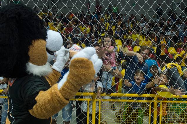 Durante o intervalo do jogo, atividades com crianças torcedoras do Sorocaba foram realizadas e brindes distribuídos Durante o intervalo do jogo, atividades com crianças torcedoras do Sorocaba foram realizadas e brindes distribuídos