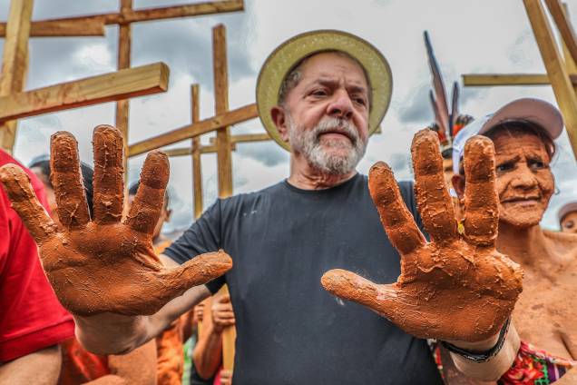 Lula visita Bacia do Rio Doce em Governador Valadares, em outubro de 2017. Lula visita Bacia do Rio Doce em Governador Valadares, em outubro de 2017.