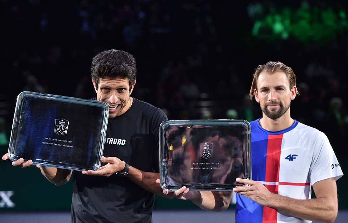 Marcelo Melo e Lukazs Kubot vencem Paris Masters 1000 após partida contra Ivan Dodig e Marcel Granollers, na França