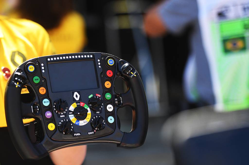 Movimenta&ccedil;&atilde;o nos boxes do GP do Brasil, no Aut&oacute;dromo de Interlagos