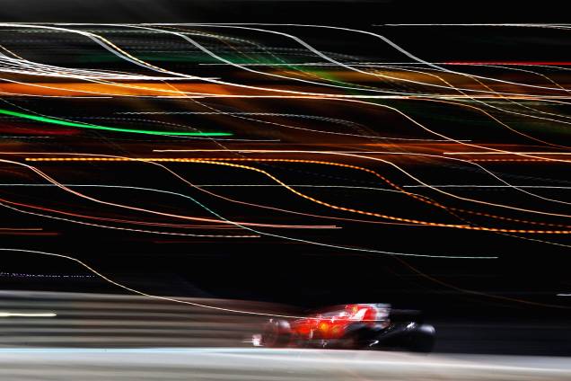 O piloto alemão Sebastian Vettel durante o Grande Prêmio de Abu Dhabi de Fórmula 1, realizado no Circuito Yas Marina - 26/11/2017 O piloto alemão Sebastian Vettel durante o Grande Prêmio de Abu Dhabi de Fórmula 1, realizado no Circuito Yas Marina - 26/11/2017