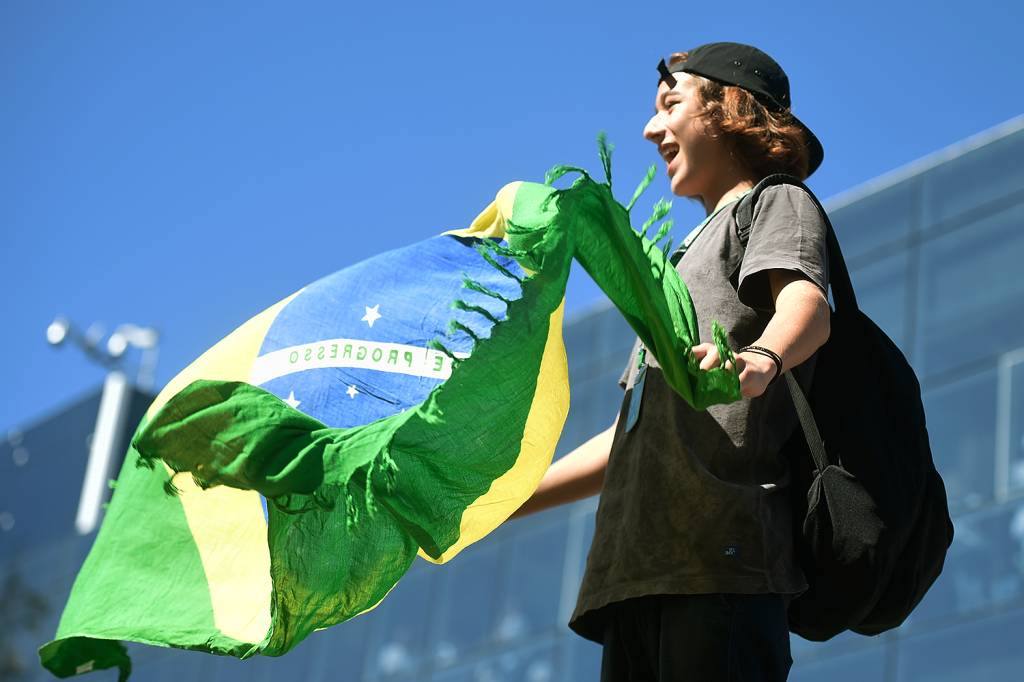 Movimenta&ccedil;&atilde;o no Aut&oacute;dromo de Interlagos ap&oacute;s a corrida do Grande Pr&ecirc;mio do Brasil de F&oacute;rmula 1
