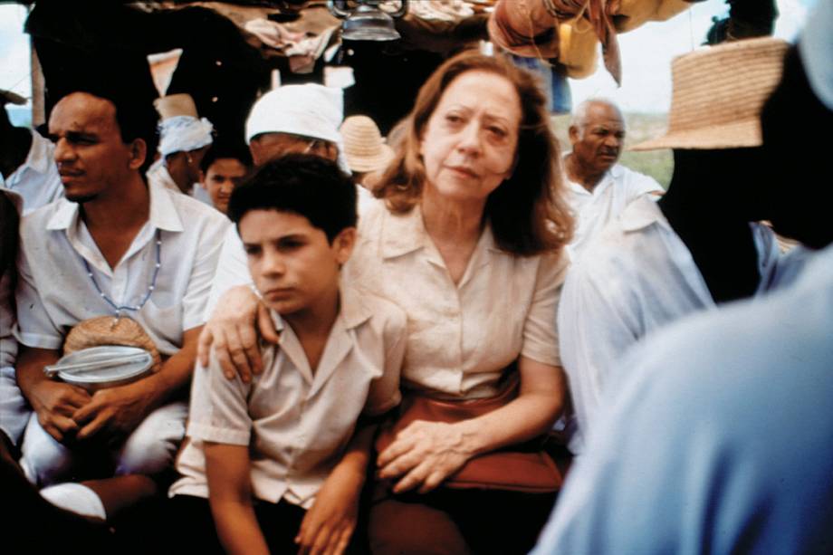 Fernanda Montenegro e Vinicius de Oliveira no filme 'Central do Brasil', de 1998. O longa de Walter Salles levou Fernanda a ser indicada ao Oscar de Melhor Atriz no no seguinte. Até hoje, nenhuma outra atriz brasileira obteve uma indicação semelhante