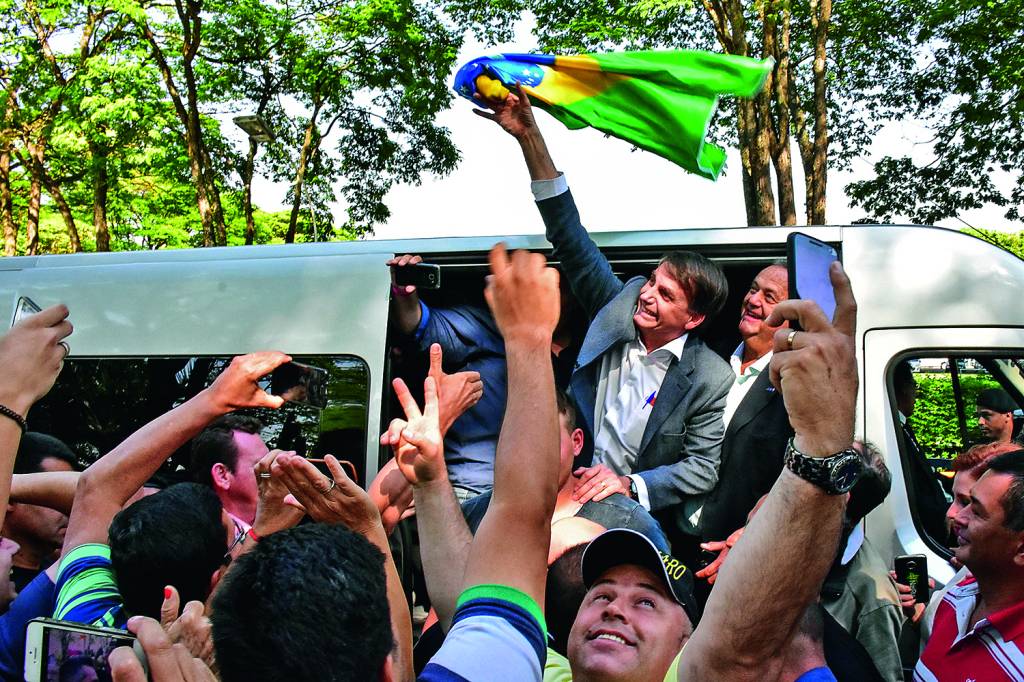 Jair Bolsonaro visita Uberaba.