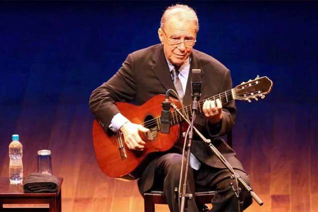 João Gilberto se apresenta em São Paulo, 2008 João Gilberto se apresenta em São Paulo, 2008