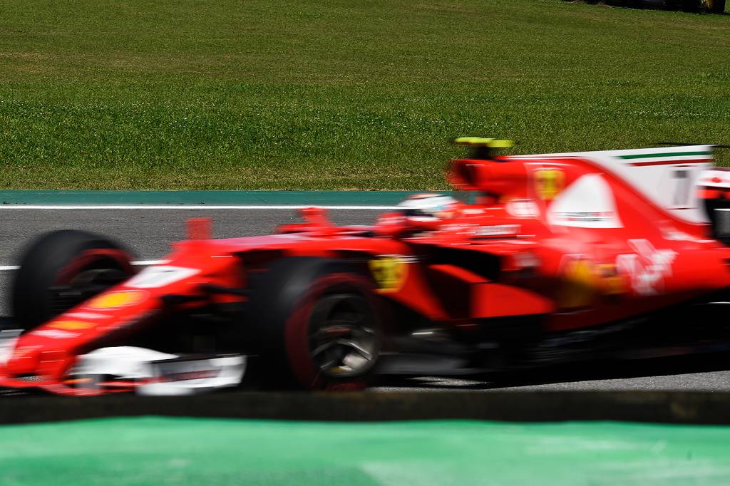 O piloto finland&ecirc;s Kimi R&auml;ikk&ouml;nen durante o Grande Pr&ecirc;mio do Brasil em Interlagos - 12/11/2017