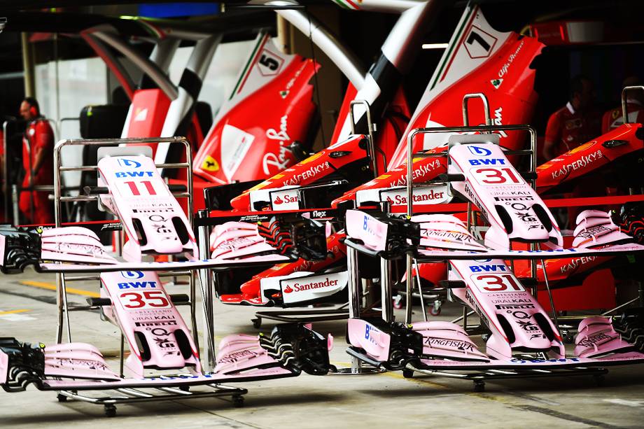 Movimentação no Autódromo de Interlagos antes do início dos treinos para o Grande Prêmio do Brasil de Fórmula 1