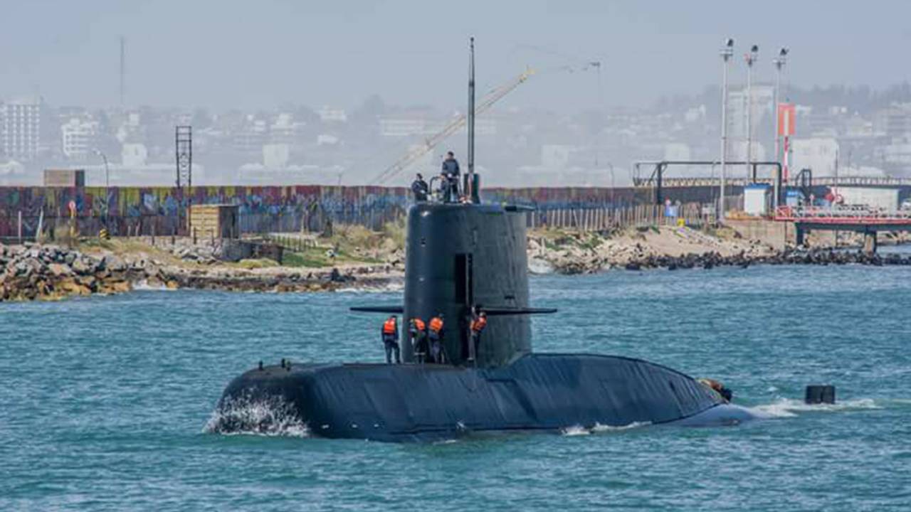 Partida do submarino ARA San Juan, que está desaparecido - 17/11/2017