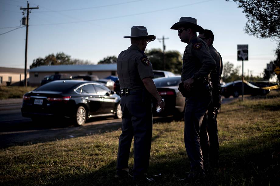 Ao menos 26 pessoas morreram após massacre na Primeira Igreja Batista em Sutherland Springs, no estado americano do Texas - 05/11/2017