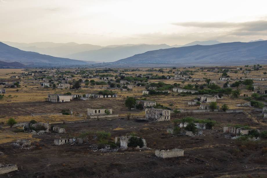 Ruínas após a guerra em Artsakh.