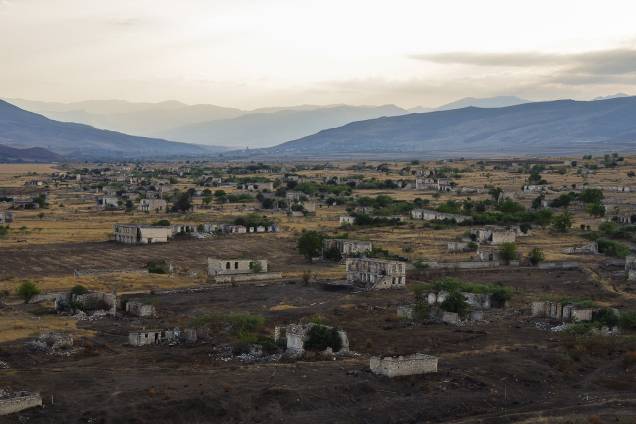 Ruínas após a guerra em Artsakh. Ruínas após a guerra em Artsakh.