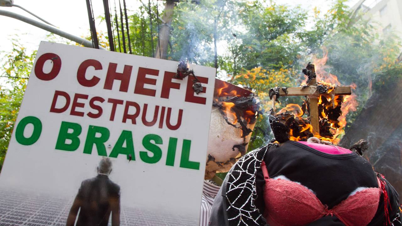 Ato contra e a favor de Judith Butler em SP