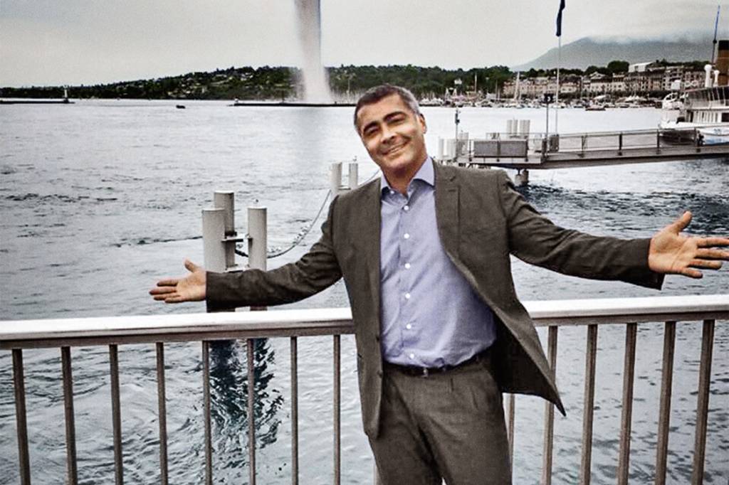 A bola voltou a rolar