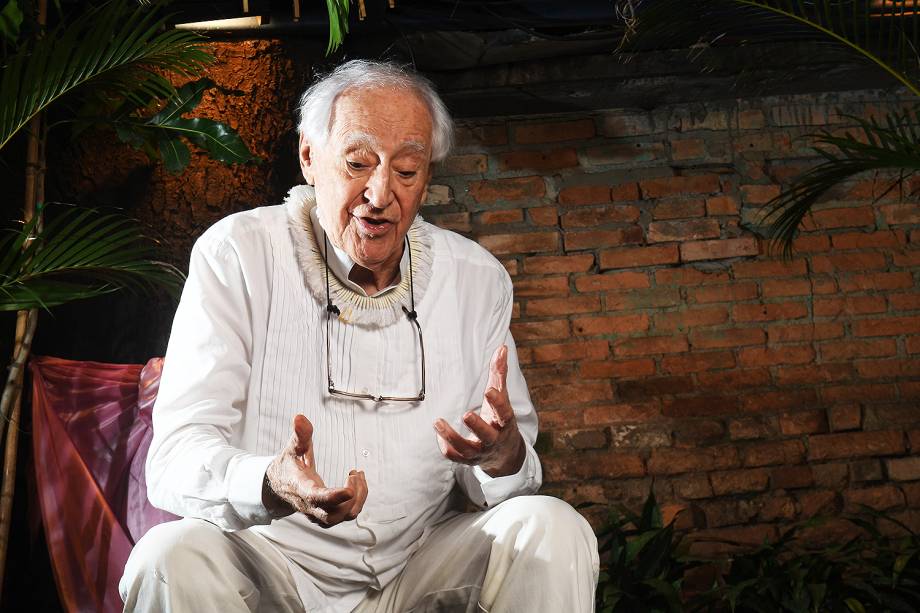 O dramaturgo Zé Celso, diretor do Teatro Oficina em entrevista ao site de VEJA O dramaturgo Zé Celso, diretor do Teatro Oficina em entrevista ao site de VEJA