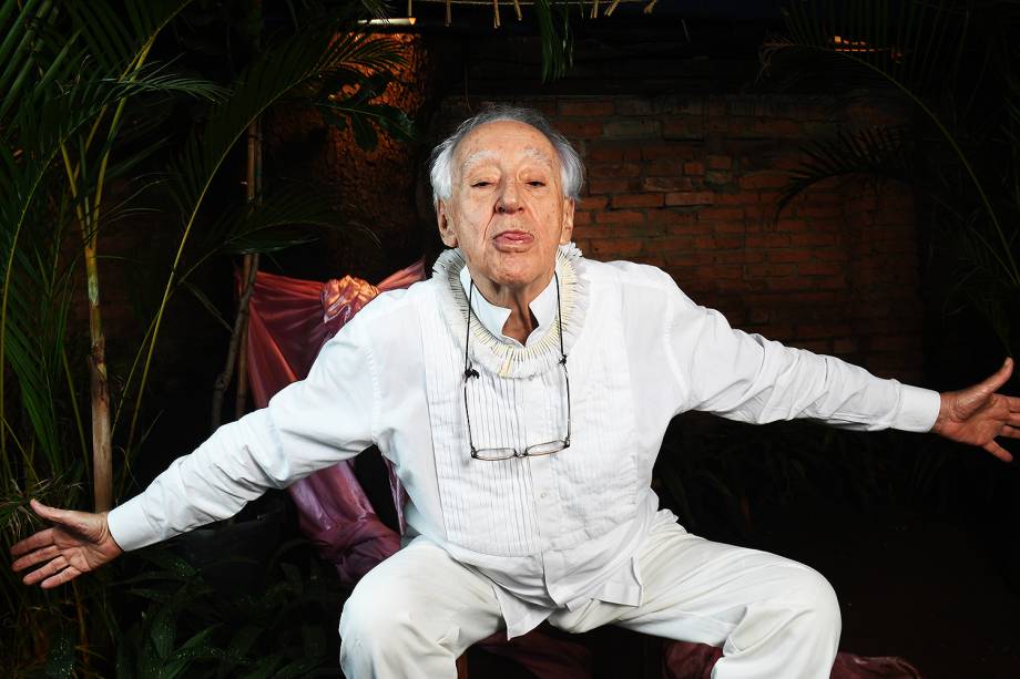 O dramaturgo Zé Celso, diretor do Teatro Oficina em entrevista ao site de VEJA O dramaturgo Zé Celso, diretor do Teatro Oficina em entrevista ao site de VEJA