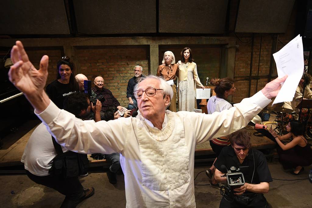 Viúvo de Zé Celso em briga com Grupo Silvio Santos: ‘Medo a gente não tem’