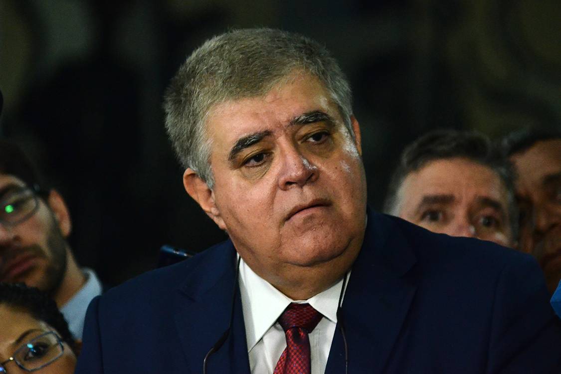 Aliados pedem cargos ao governo a menos de dois meses do fim