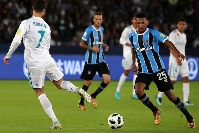 Cristiano Ronaldo durante partida contra o Grêmio, válida pela final do Mundial de Clubes da FIFA, realizada no Estádio Xeique Zayed, em Abu Dhabi - 16/12/2017 Cristiano Ronaldo durante partida contra o Grêmio, válida pela final do Mundial de Clubes da FIFA, realizada no Estádio Xeique Zayed, em Abu Dhabi - 16/12/2017