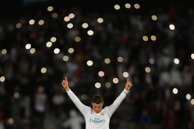 Cristiano Ronaldo comemora após o Real Madrid conquistar o título do Mundial de Clubes da FIFA - 16/12/2017 Cristiano Ronaldo comemora após o Real Madrid conquistar o título do Mundial de Clubes da FIFA - 16/12/2017
