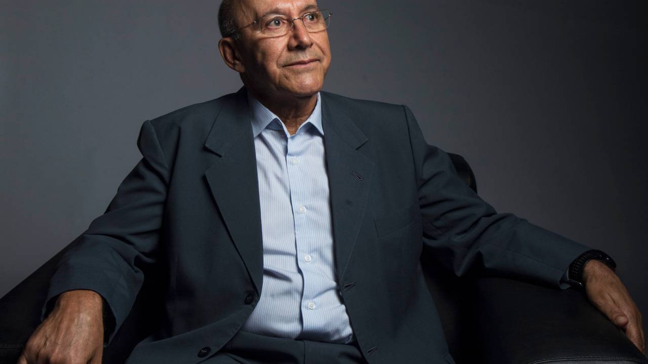 Confúcio Aires Moura