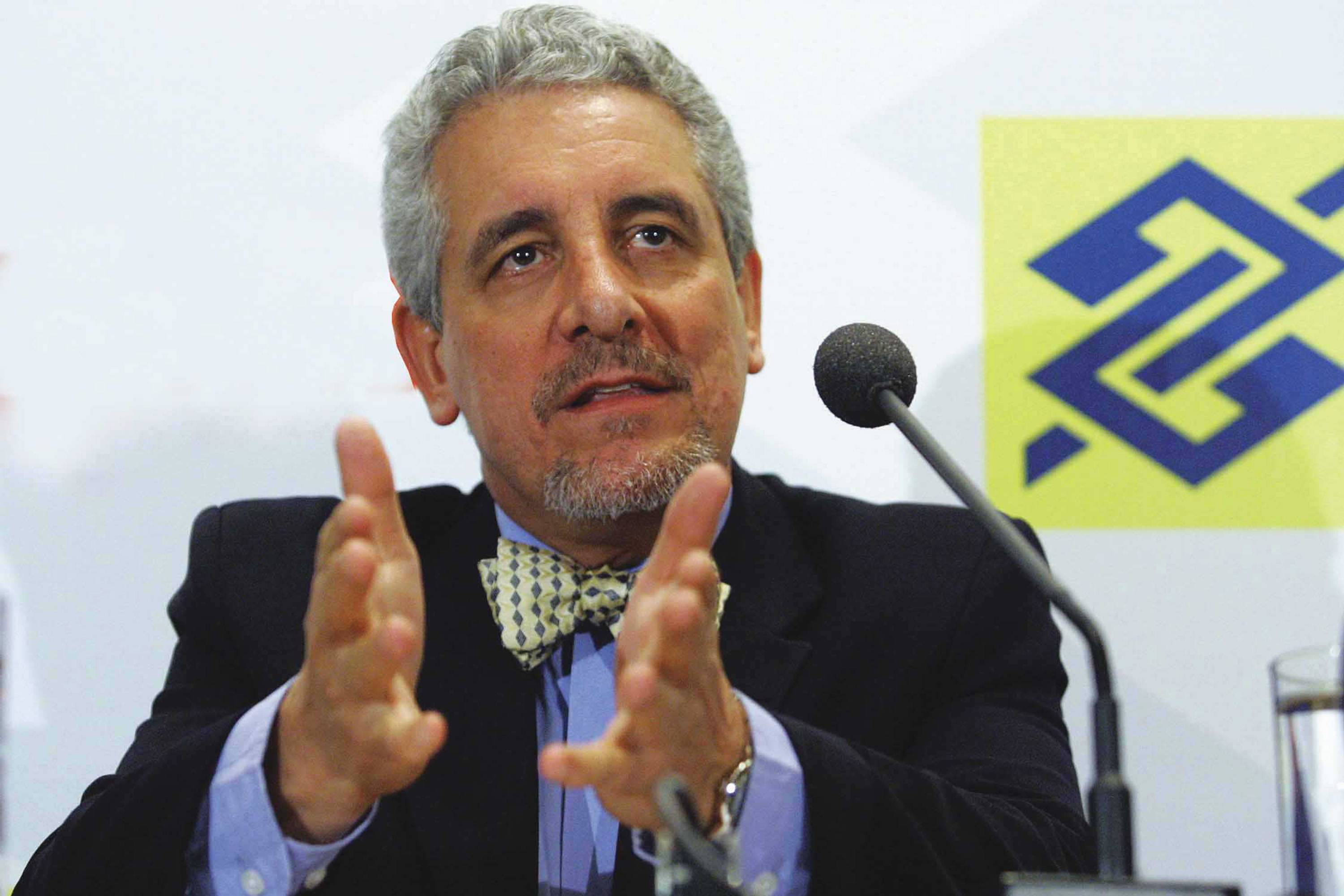 Barroso concede liberdade a mensaleiro Henrique Pizzolato