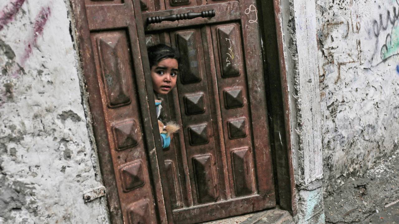 Imagens do dia - Criança palestina refugiada