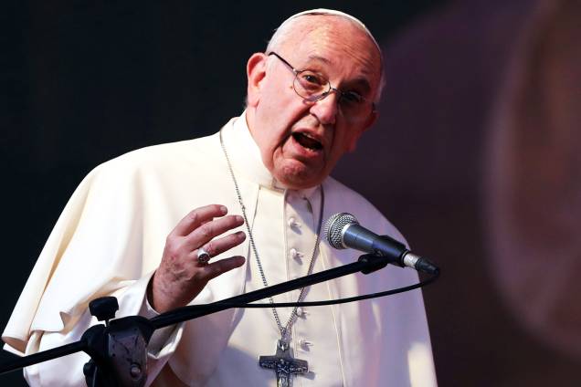 Papa Francisco discursa durante visita ao Colégio Notre Dame, localizado em Daca, capital de Bangladesh - 02/12/2017 Papa Francisco discursa durante visita ao Colégio Notre Dame, localizado em Daca, capital de Bangladesh - 02/12/2017