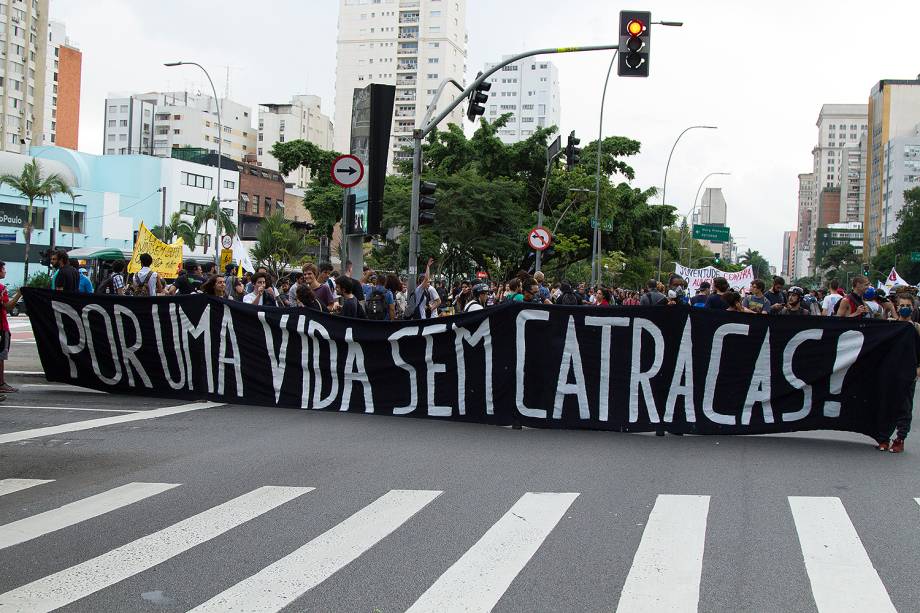 Manifestantes ocupam a avenida Faria Lima para protestar contra o aumento das passagens em SP - 17/01/2018 Manifestantes ocupam a avenida Faria Lima para protestar contra o aumento das passagens em SP - 17/01/2018